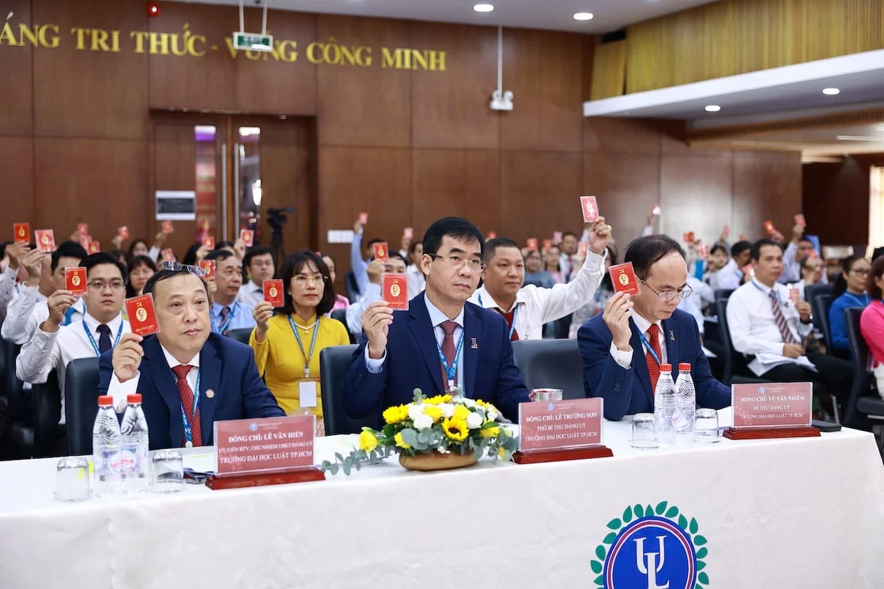 10 dấu ấn nổi bật của Trường Đại học Luật TP.HCM trong năm 2025