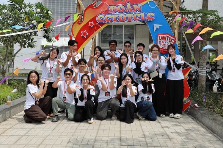 [HỘI TRẠI “THẮP LỬA TRUYỀN THỐNG”] TEAM BUILDING - BÙNG NỔ SẮC MÀU 