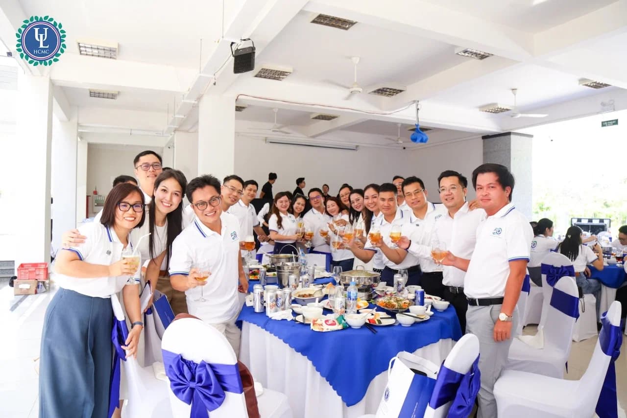 GALA GẶP GỠ VÀ KẾT NỐI CỰU NGƯỜI HỌC TRƯỜNG ĐẠI HỌC LUẬT TP. HCM